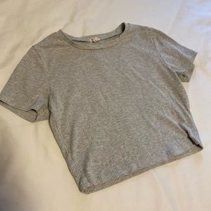 Grey Form-Fitting Crop T-Shirt